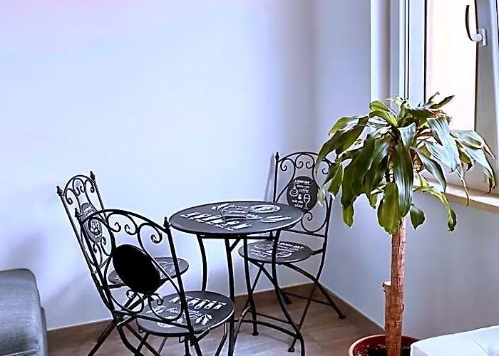 Tres Joli Bed & Breakfast